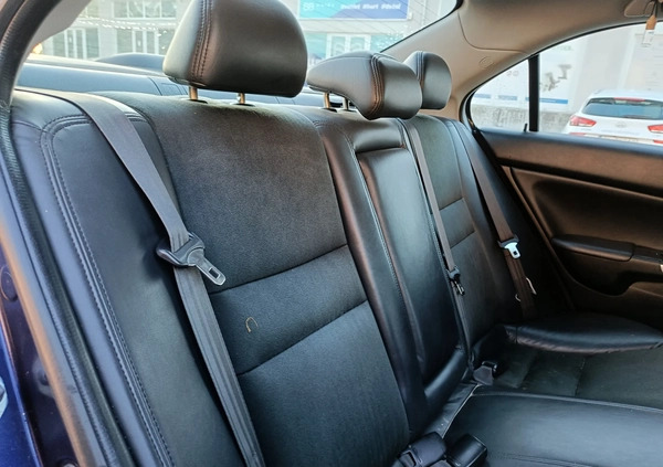 Honda Accord cena 10000 przebieg: 311000, rok produkcji 2004 z Elbląg małe 46